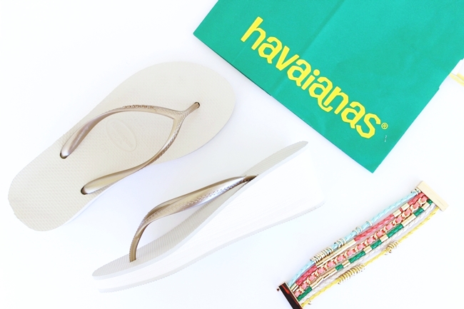 havaianas white and gold