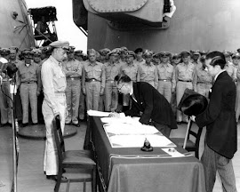 RENDICIÓN DE JAPÓN A BORDO DEL USS MISSOURI (02/09/1945)