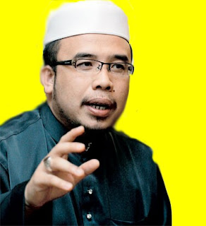 http://1.bp.blogspot.com/--o7I9wV5BMY/TiDjVx9UAvI/AAAAAAAAEo4/-I5hP2dS4Ms/s320/Mohd+asri+Zainul+Abidin+4.jpg