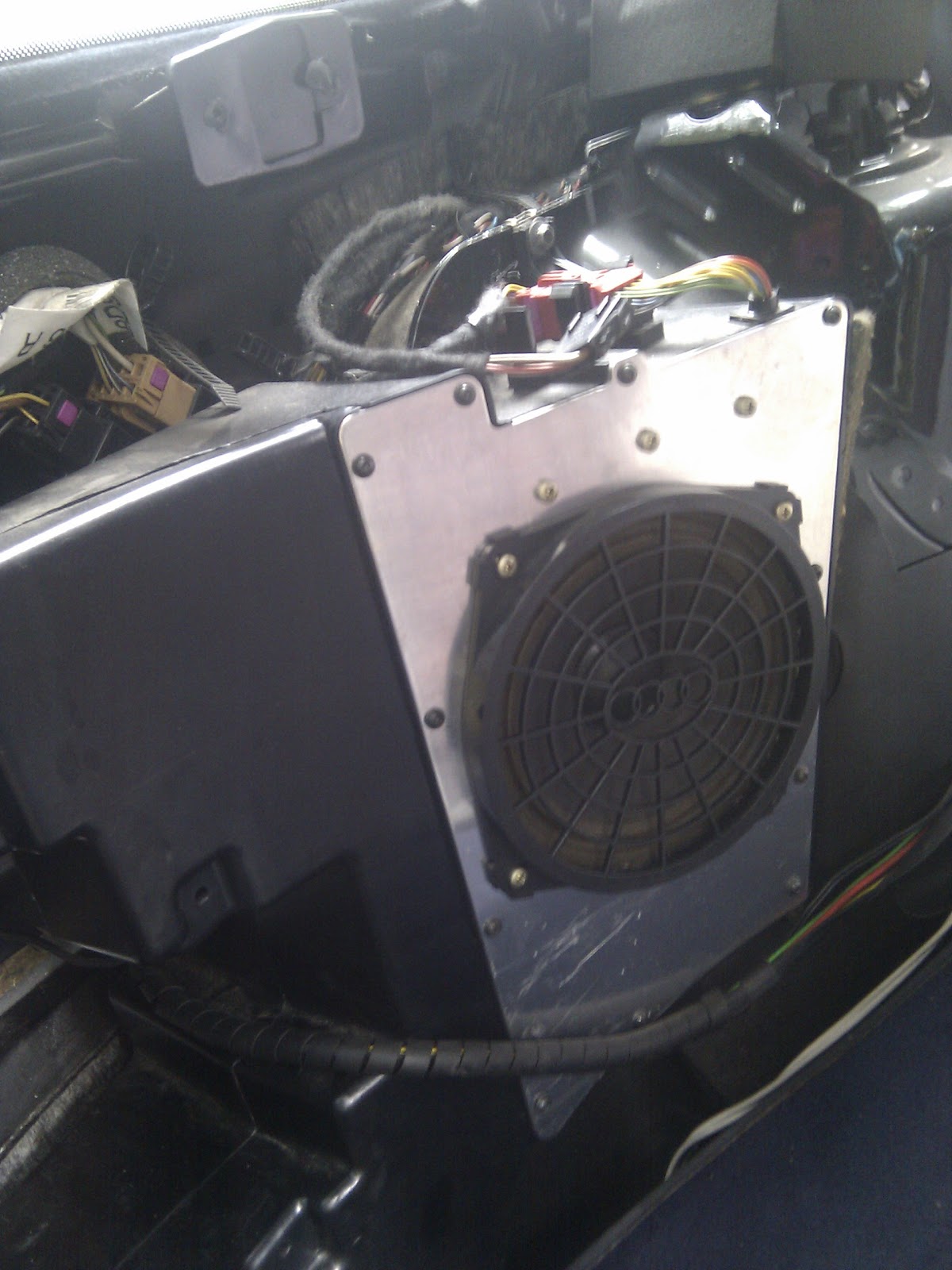 Kovo's blog audi a4 b5 woofer + fix