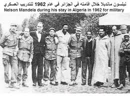 jesuita - NELSON MANDELA: SOLDADO JESUITA Nelson+Mandela+during+his+stay+in+Algeria+in+1962+for+military+training
