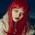 "Night Time, My Time": Sky Ferreira Aparece Mais Sombria e Ruiva Que Nunca em Novo Clipe!