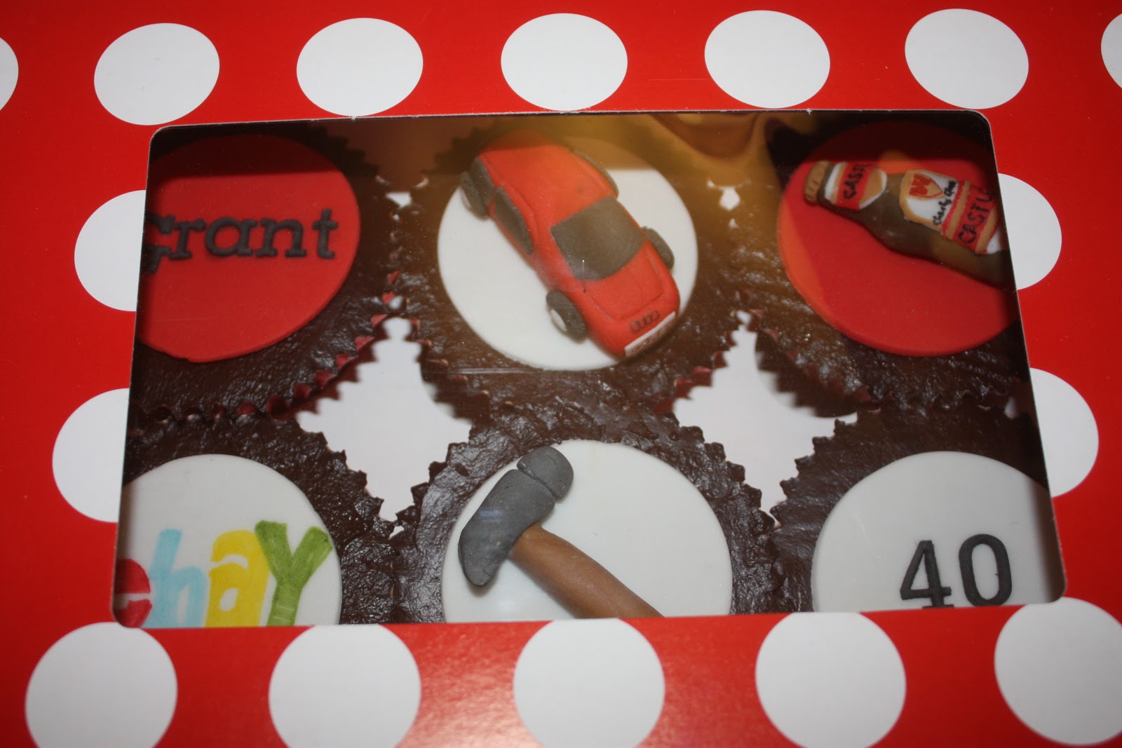 Angie's Cakes: 40th Birthday Cupcakes