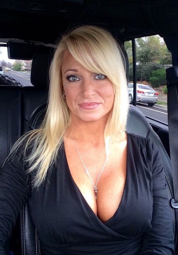 Busty milf customer reluctantly sucks photos