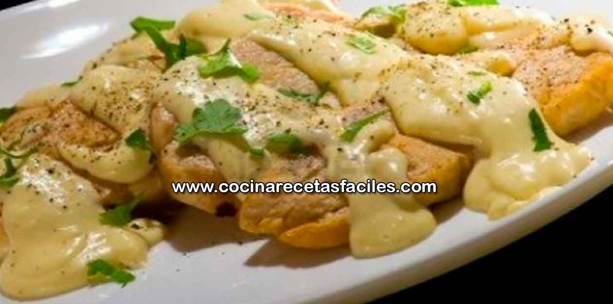 Receta de pechuga de pollo con salsa bechamel Recetas fáciles