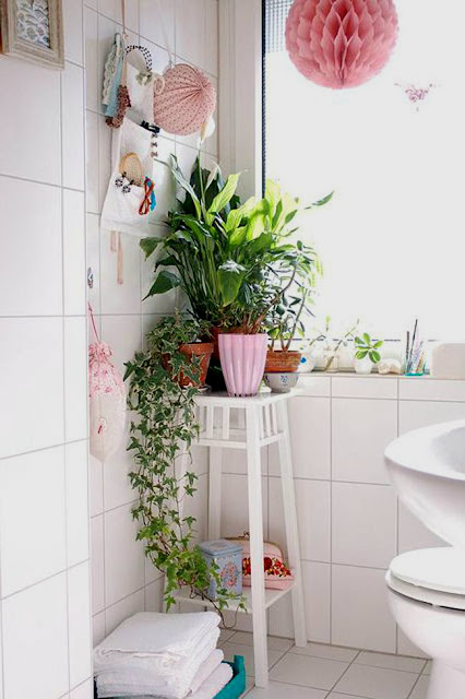 Ideas para decorar baños con flores
