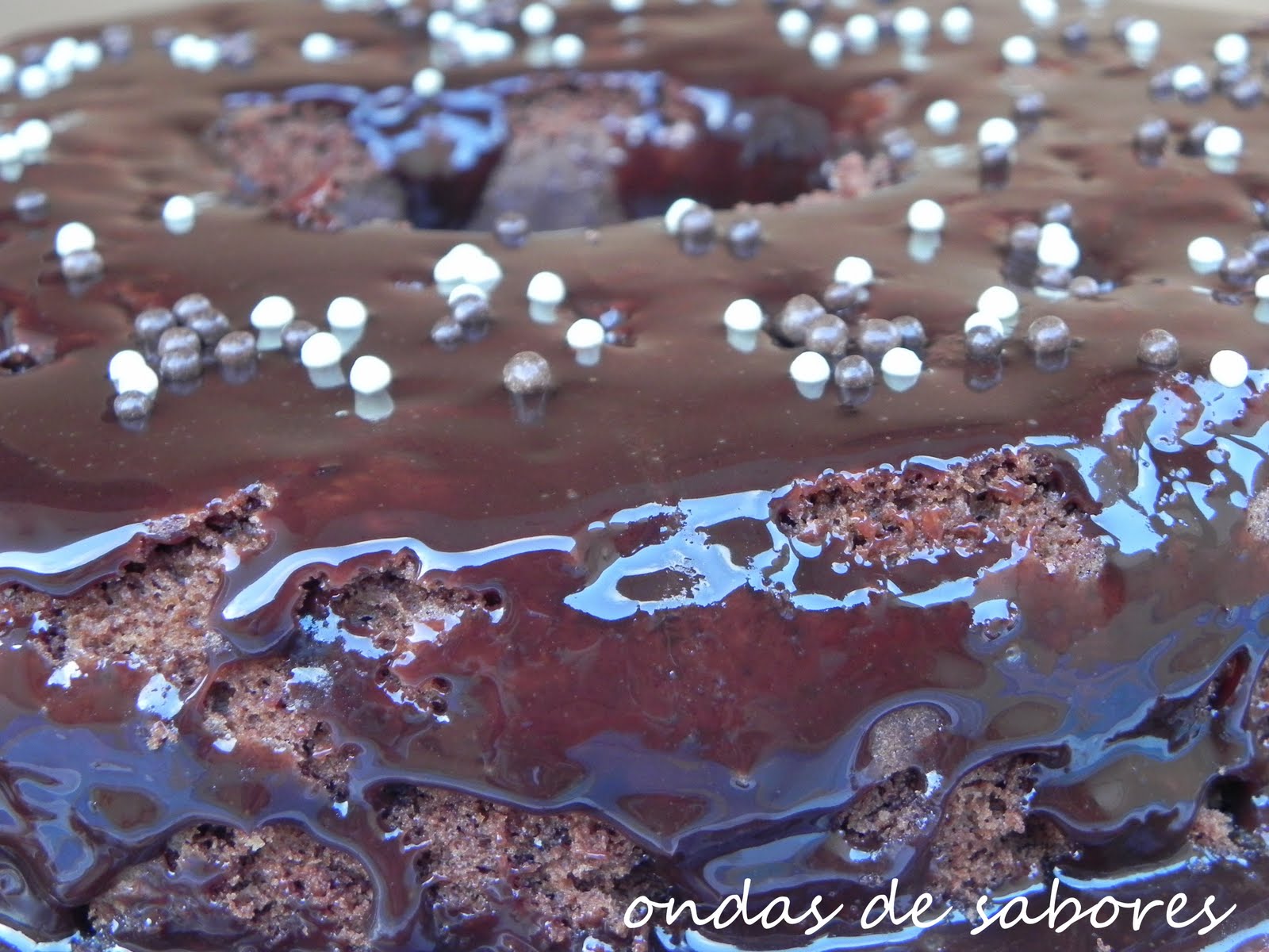 Bolo de Chocolate com Calda (Bolo Peteleco)