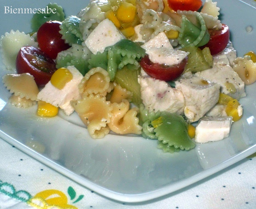 ensalada de pasta con pollo y piña2 ensalada de pasta con pollo y piña2