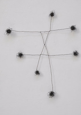 Tangent 2, 2013, wire, Mari Andrews