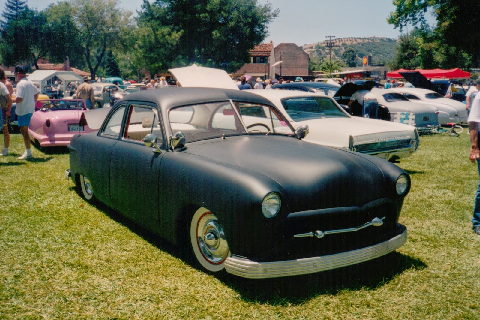 STYLISH KUSTOMS Shoebox Ford Frenzy from Past & Present...