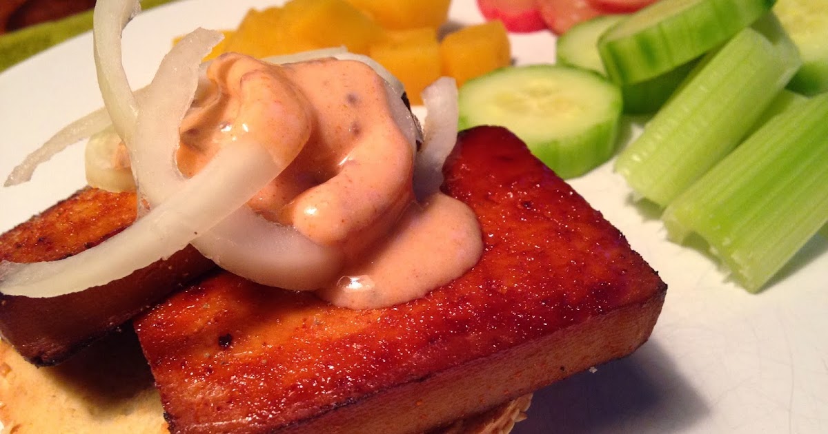 À porc égal Sandwich au tofu grillé à l'érable, sauce louisianaise