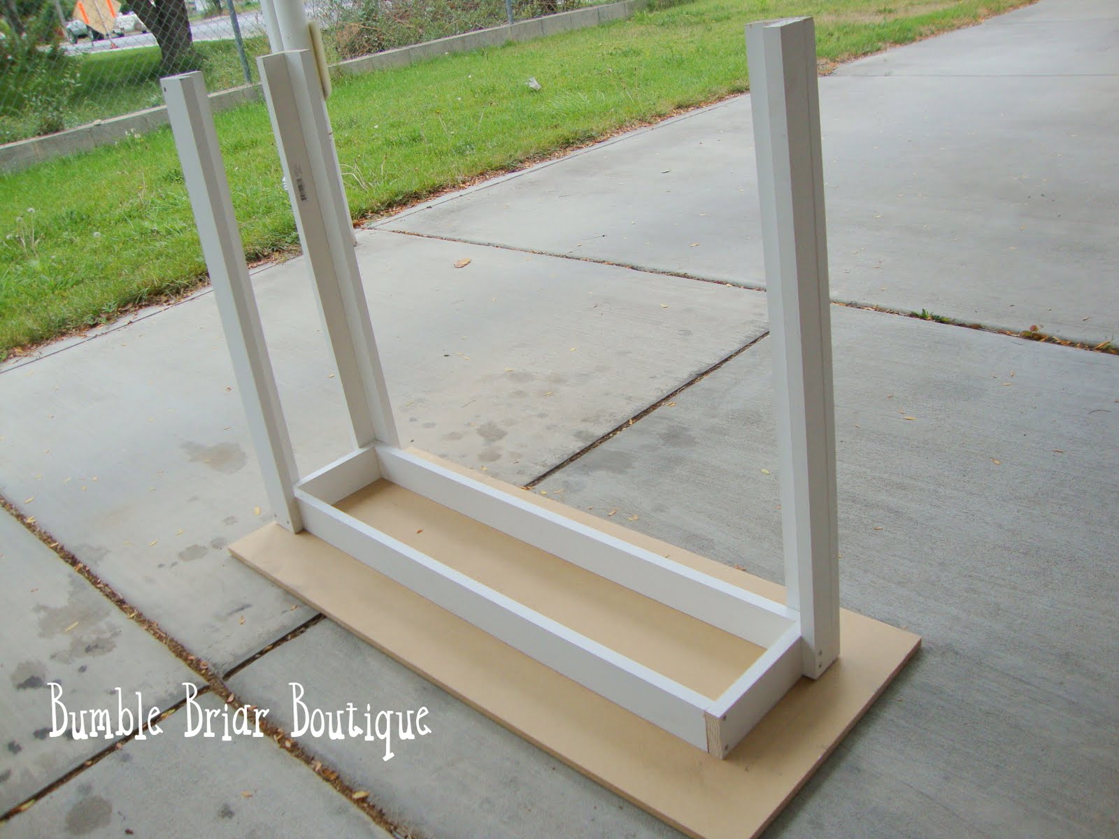 Bumble Briar Boutique How to build a sofa table...