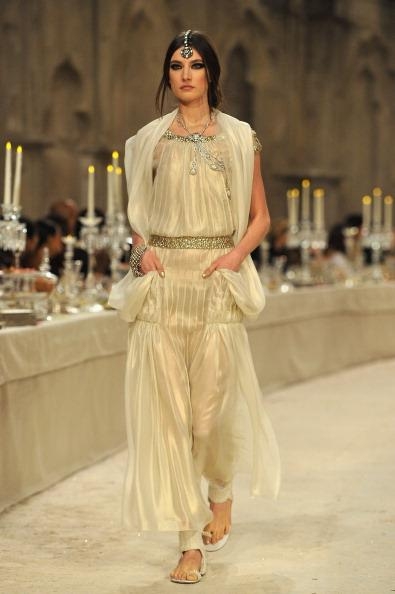 Sonya64blog: Lagerfeld's Chanel Paris-Bombay collection!