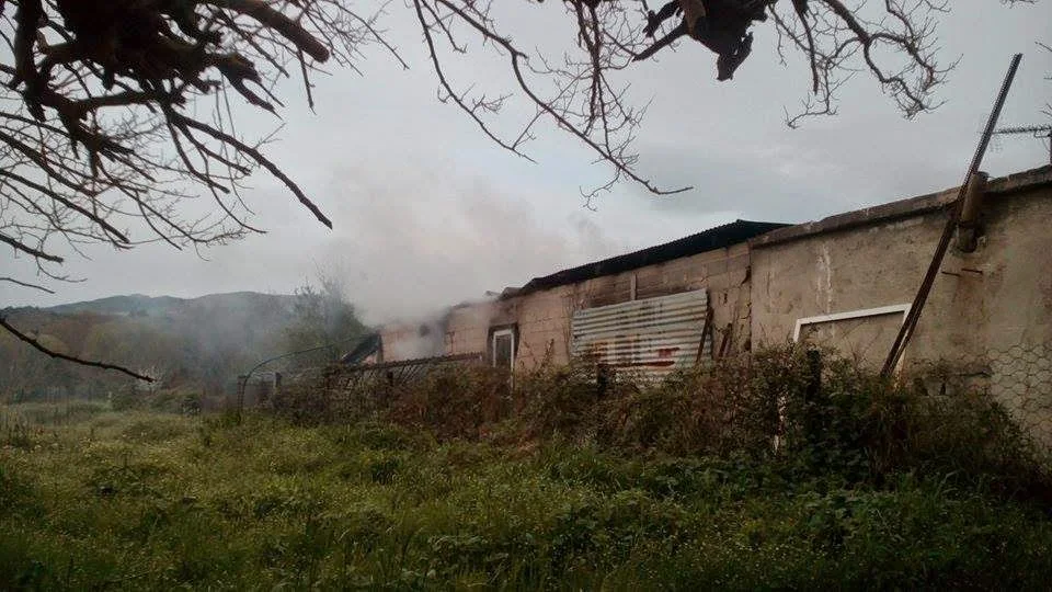 Αυλωνάρι: Μηχανουργείο τυλίχθηκε στις φλόγες (ΦΩΤΟ)