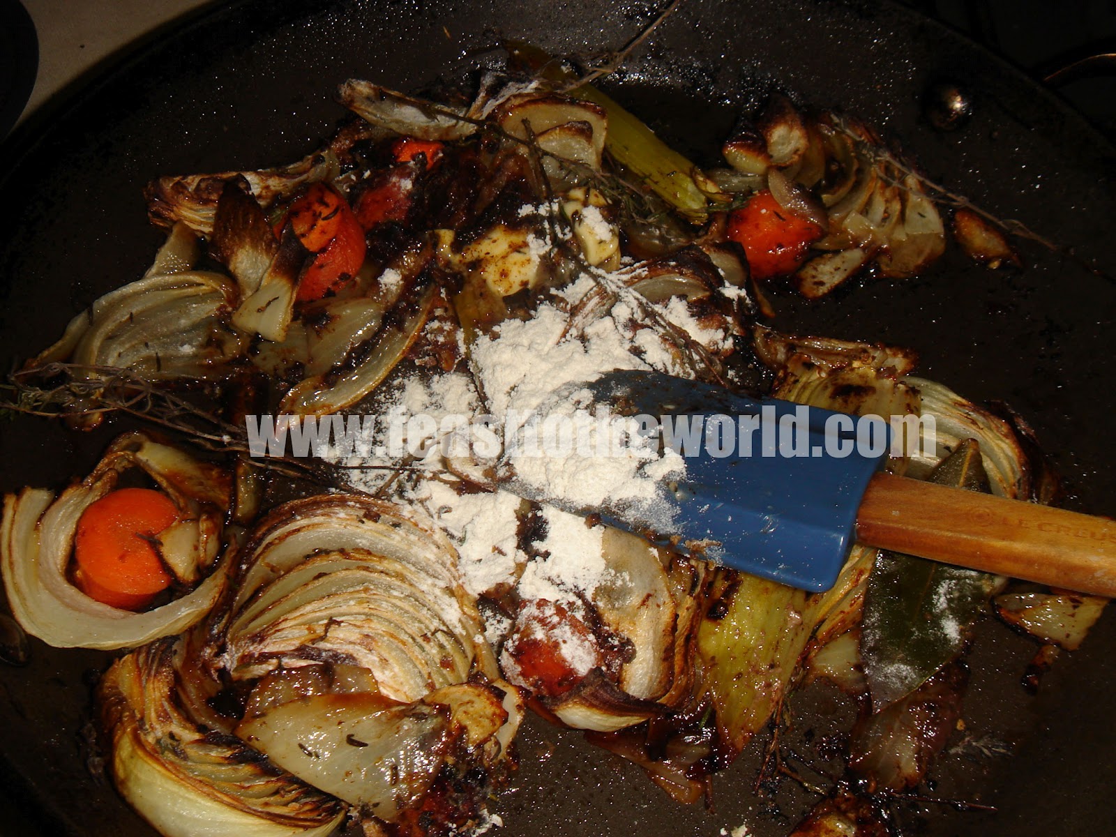 FEAST to the world King Of Sunday Roast Roast Beef with Gravy