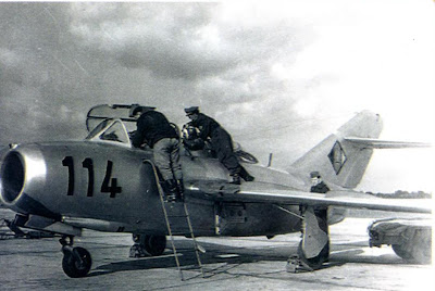 Подготовка к полету УТИ МиГ-15
