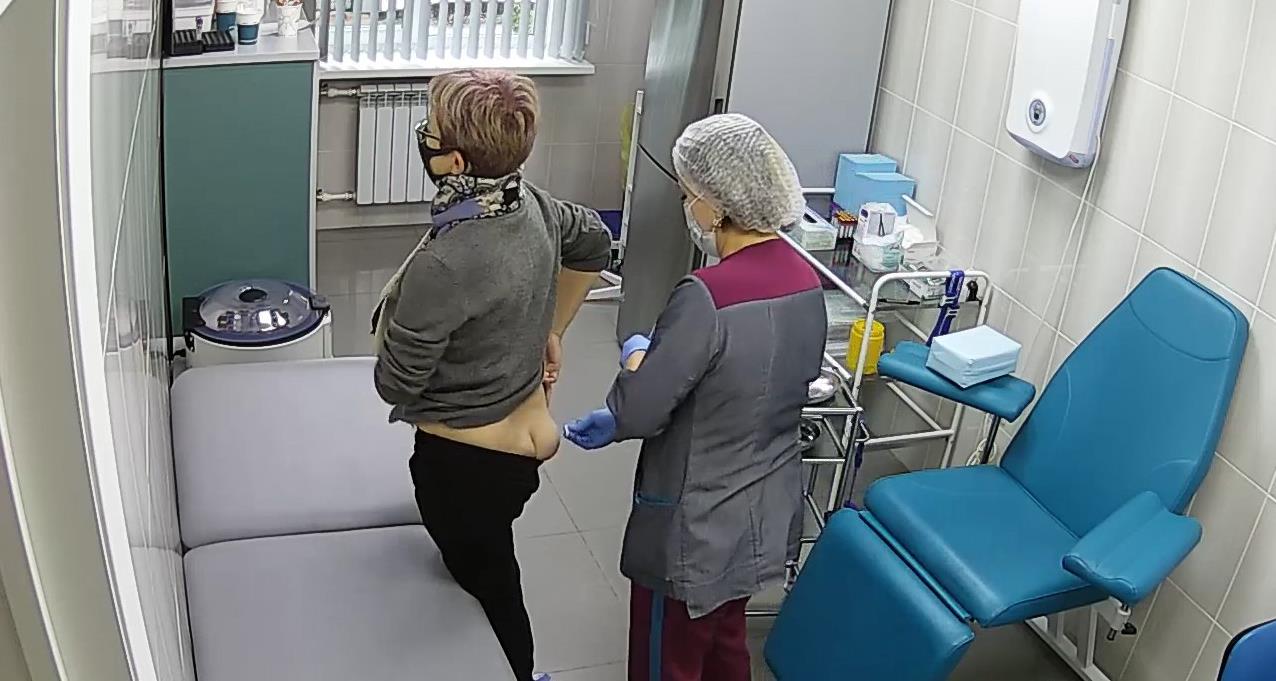 Женщины на консультации у гинеколога скрытая камера