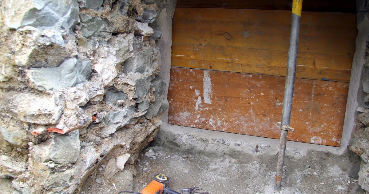 Moritz Meichtry Ag Neue Treppe Und Alte Mauer