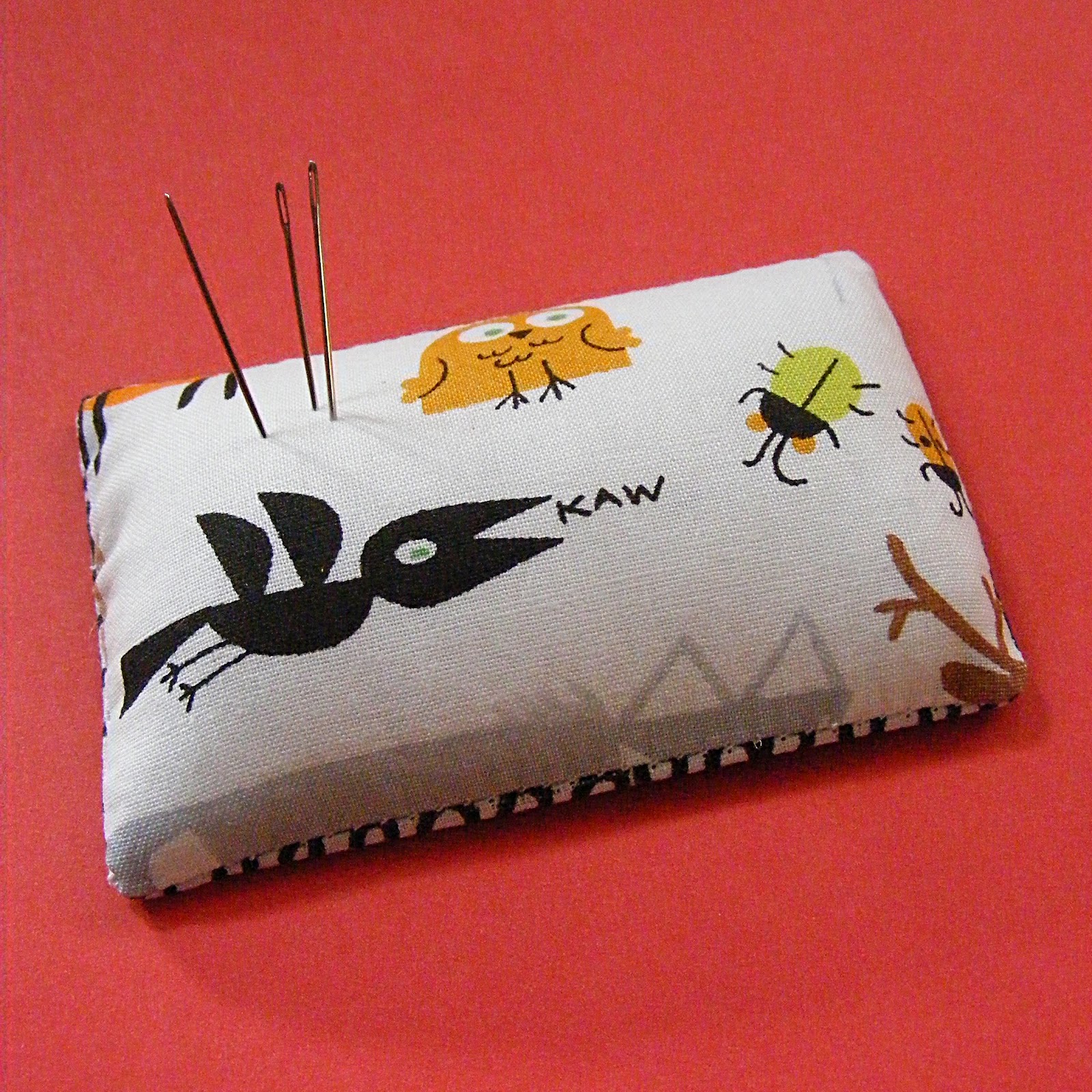 How to Make a Needle Cushion Shiny Happy World