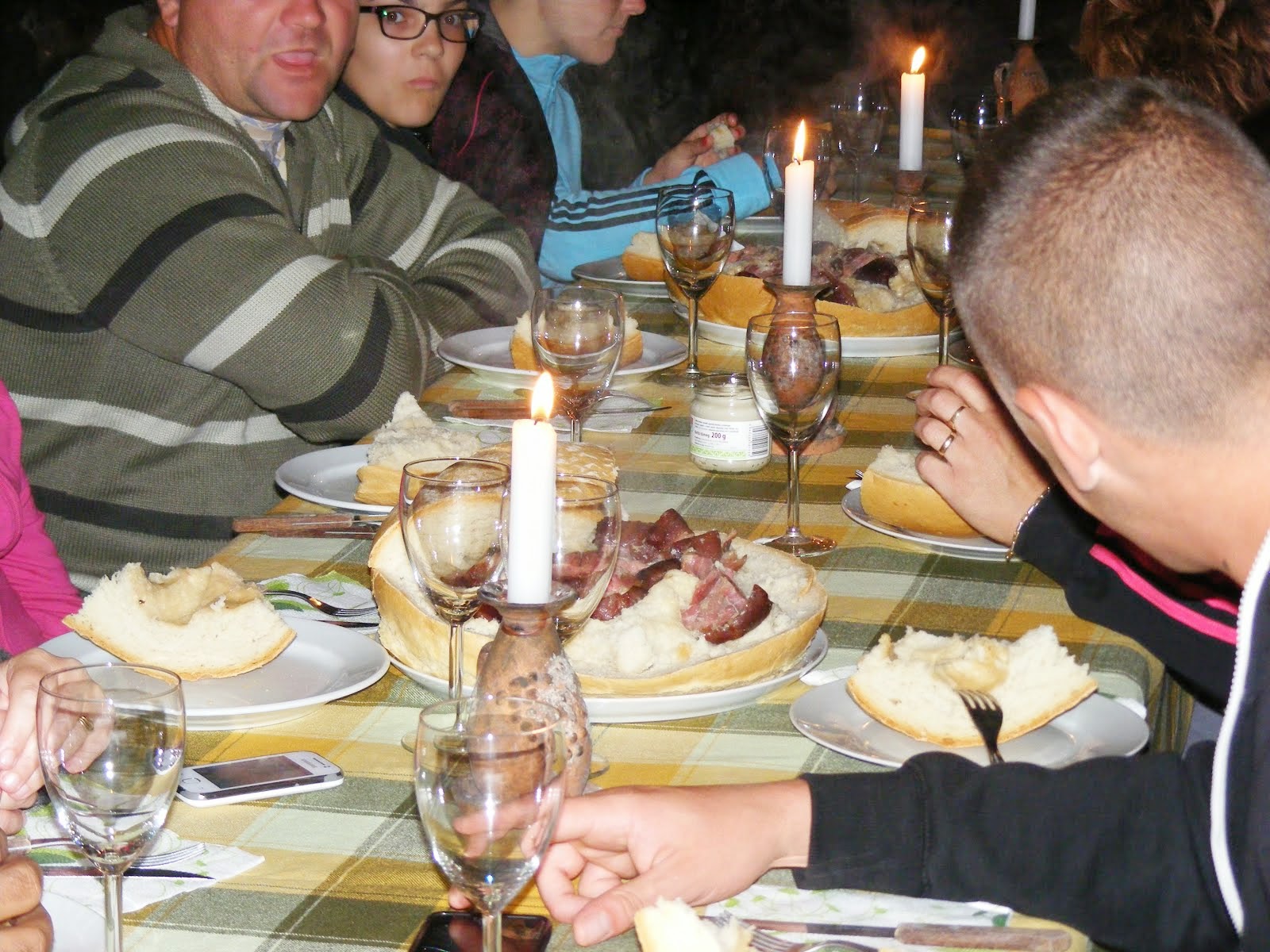 Étkezés közben jól esik a borozás