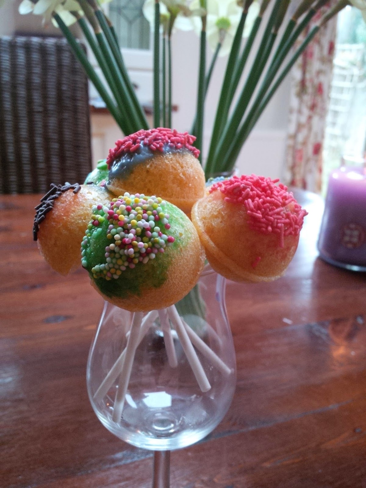 Willemijn's Seal of Approval Cake pops!