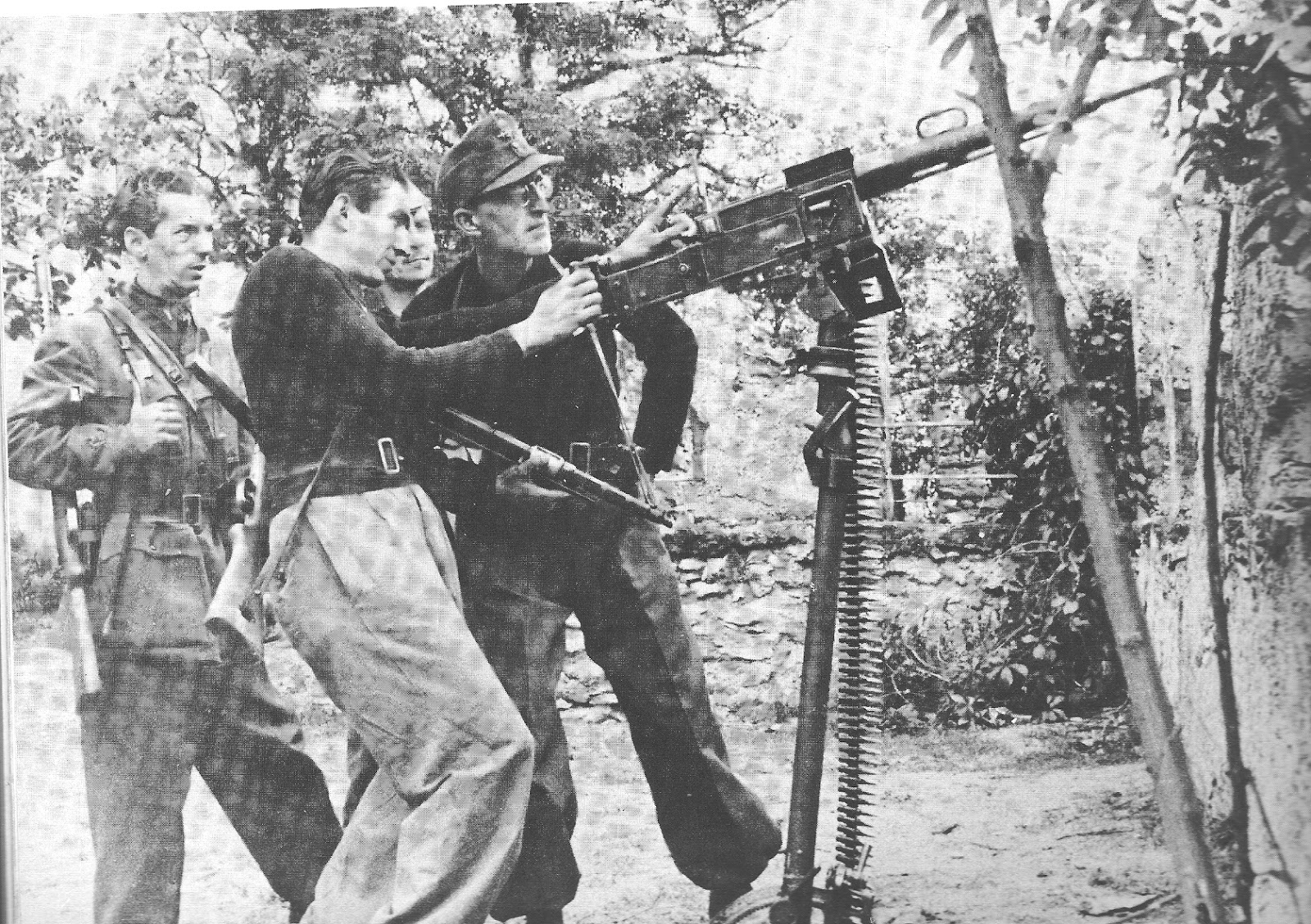 CONTINUITA' IDEALE COMBATTENTI RSI DELEGAZIONE PUGLIA LE BRIGATE NERE