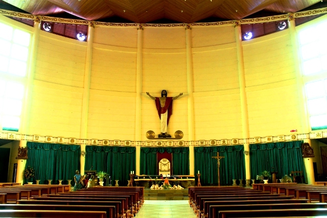 Fotografi Gereja Katolik di Indonesia: Gereja Konkatedral ...