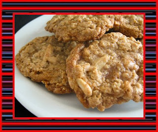 Chewy oatmeal cookies almonds