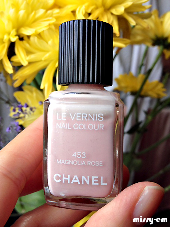 Likes To Shop Not Spend Alot: Chanel Le Vernis Nail Polish #453 Magnolia  Rose