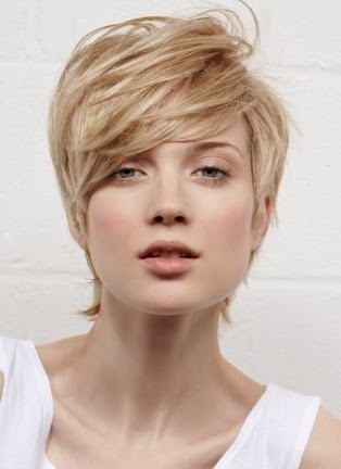 Corte De Pelo Corto En Capas Rubio Y Pelo Liso Cortes De Pelo Corto