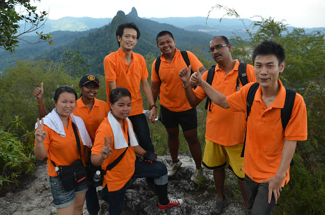 Adventure TeamBuilding - BigTree Tours Team - Mount Tabur Challenge Bukit Melawati Climb