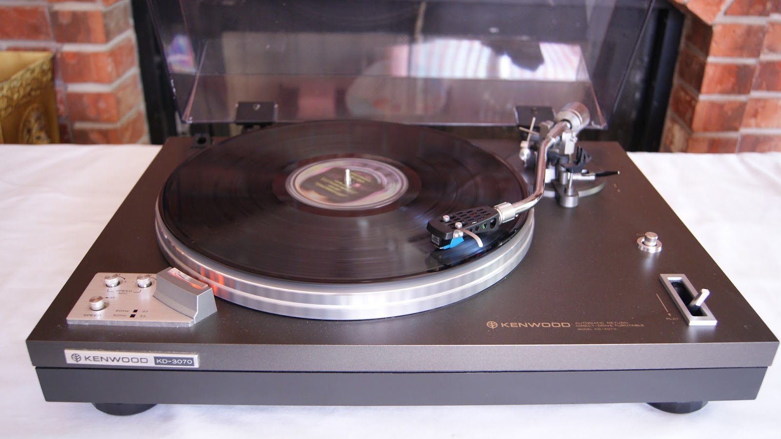 Audioless Winnipeg Group!: Kenwood KD-3070 Turntable