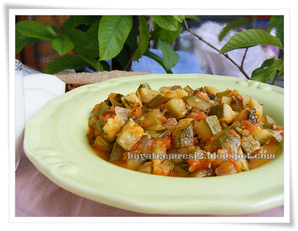 HAYATCEMRESİ ZEYTİNYAĞLI TAZE KABAK YEMEĞİ