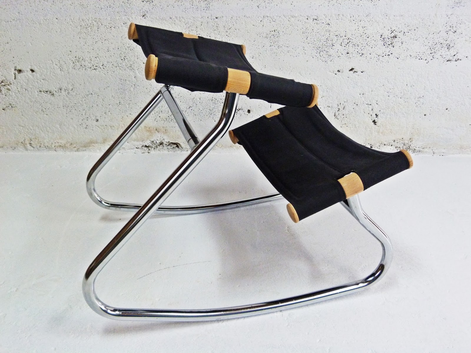 tubular Chrome and Wood Vintage ergonomic kneeling chair Kneeling