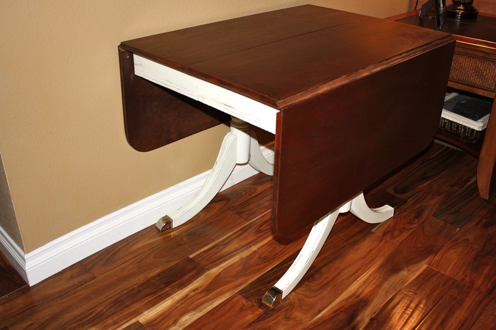 MakeMePrettyAgain My first drop leaf table restoration!