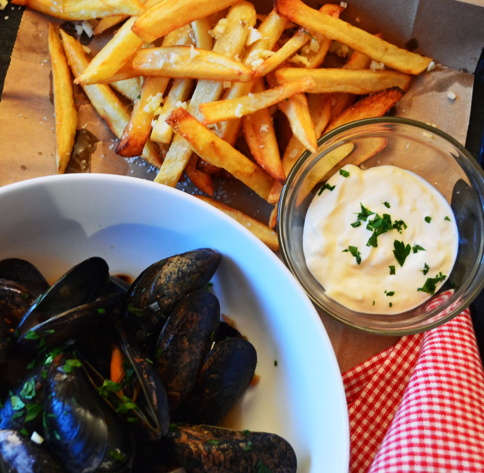 This is How I Cook Mussels and Fries or The Princess and the Prince