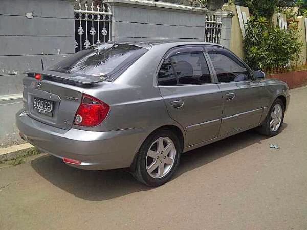 dijual_hyundai_avega_gx_silver_2010_masih_mulus_kembangan,_jakarta_barat+(3).jpg