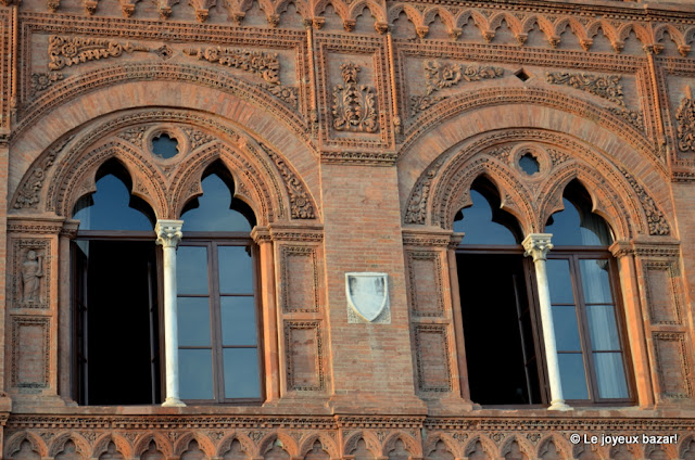 Pise - façade le long de l'Arno