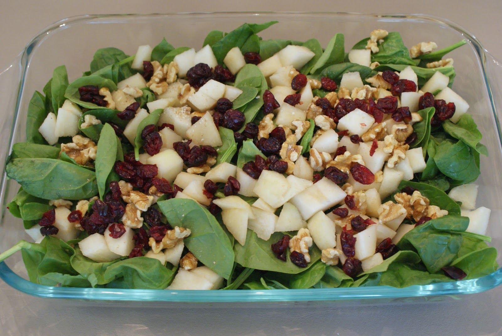 Carry Grace: Spinach & Fruit Salad