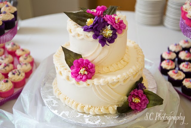 Wedding cake photographer