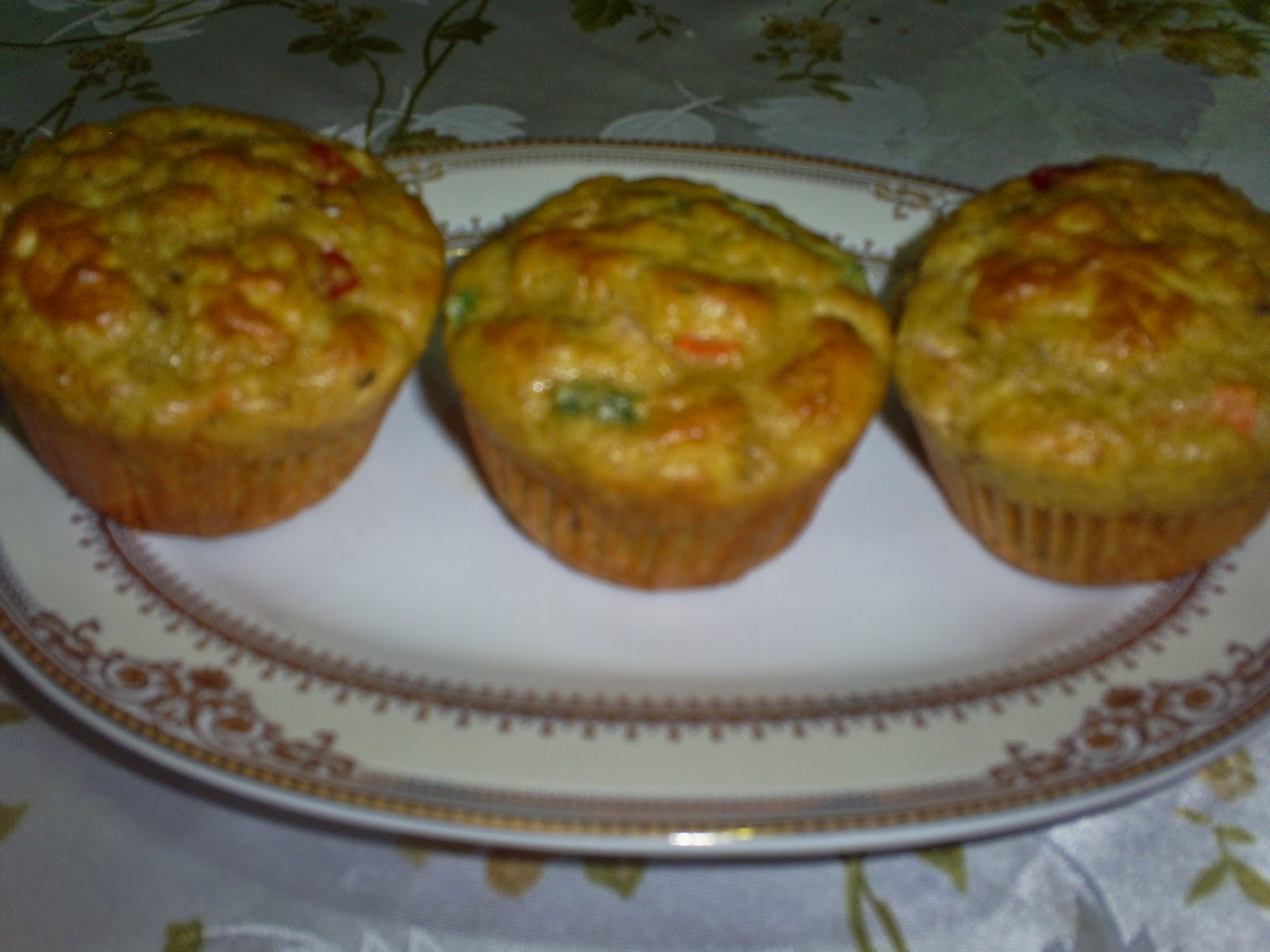 Briose aperitiv cu mixt de legume