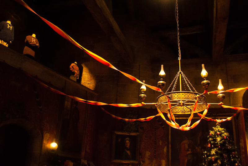 Chandelier in Gryffindor common room Harry Potter Studios, Engalnd Chandelier in Gryffindor common room Harry Potter Studios, Engalnd