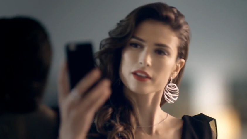 Immagini, foto modella pubblicità Stroili Oro 2015