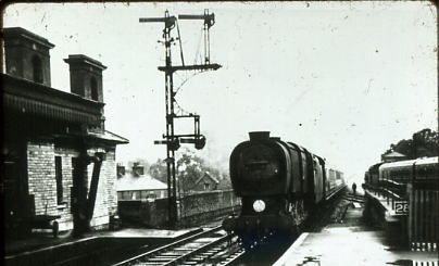 Review of the fleet 1952 train runs into Fareham from Gosport