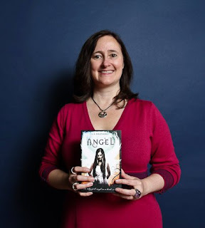 Get Angel L.a. Weatherly Pictures