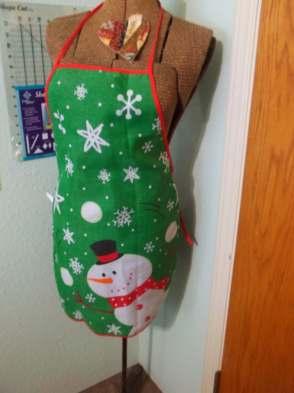 Michelle's Little Piece Of Heaven My world of Aprons.