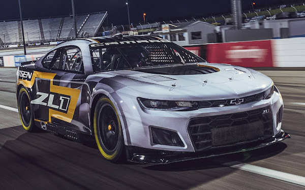 Chevrolet Camaro ZL1 2022 da NASCAR chega parecido com modelos de rua Chevrolet Camaro ZL1 2022 da NASCAR chega parecido com modelos de rua