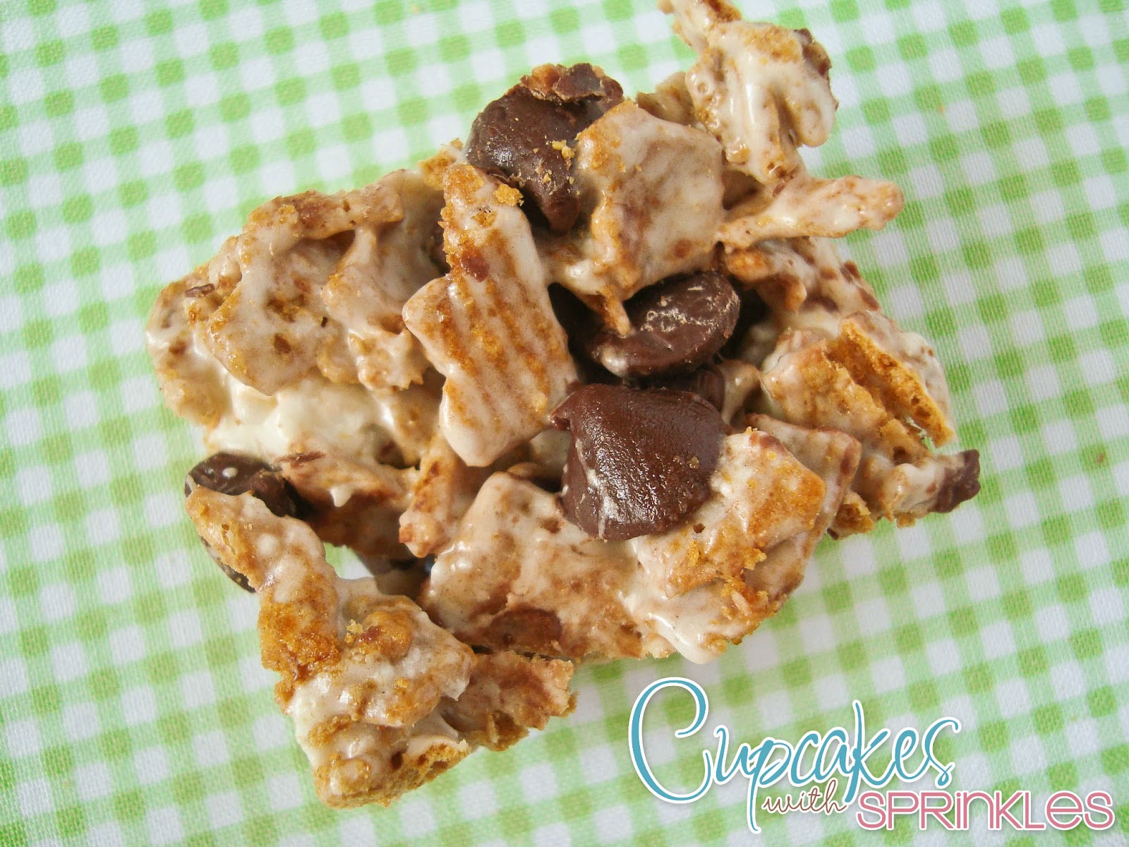 Cupcake with Sprinkles Golden Graham S'mores