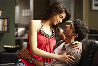 Deepika Padukone Kissing Scene ~ Deepika Padukone Hot Pics