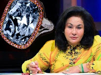 http://1.bp.blogspot.com/-0dI5CZoMS1o/Tmm_-Xy0hNI/AAAAAAAAoEg/gAtyC64l-8s/s1600/rosmah%2Bdiamond.jpg